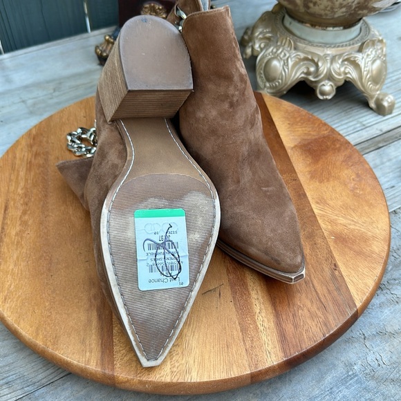 👢Steve Madden Cedar Brown Suede Leather With
Chain Ankle Booties size 10 - Picture 13 of 13